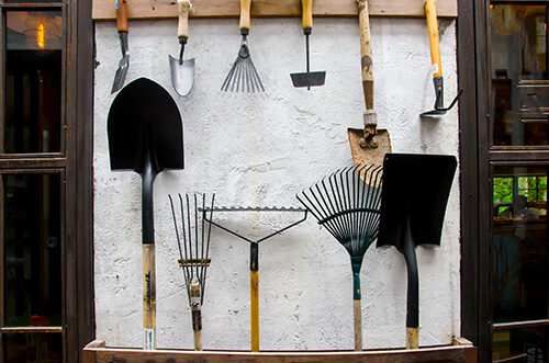 Send Garden Tools By Courier